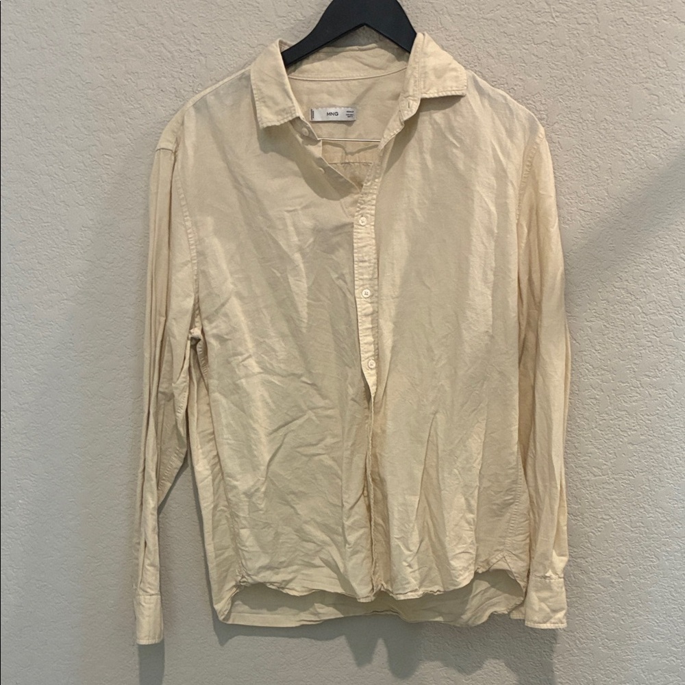 Light Cream Long-Sleeve Casual Button-Down Shirt